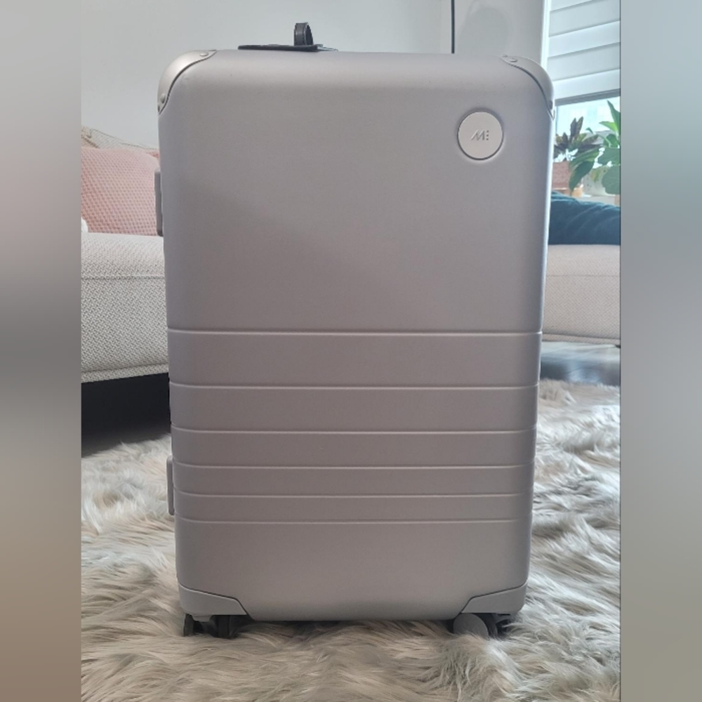 💐SOLD💐Monos Hybrid Carry-on Plus in Silver